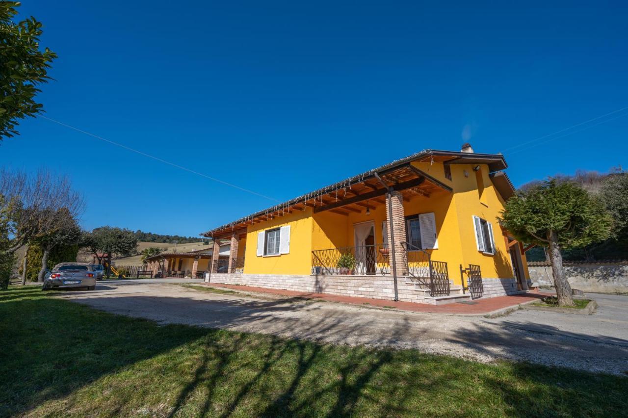 Vila Agriturismo Caperroni Pescopagano Exteriér fotografie