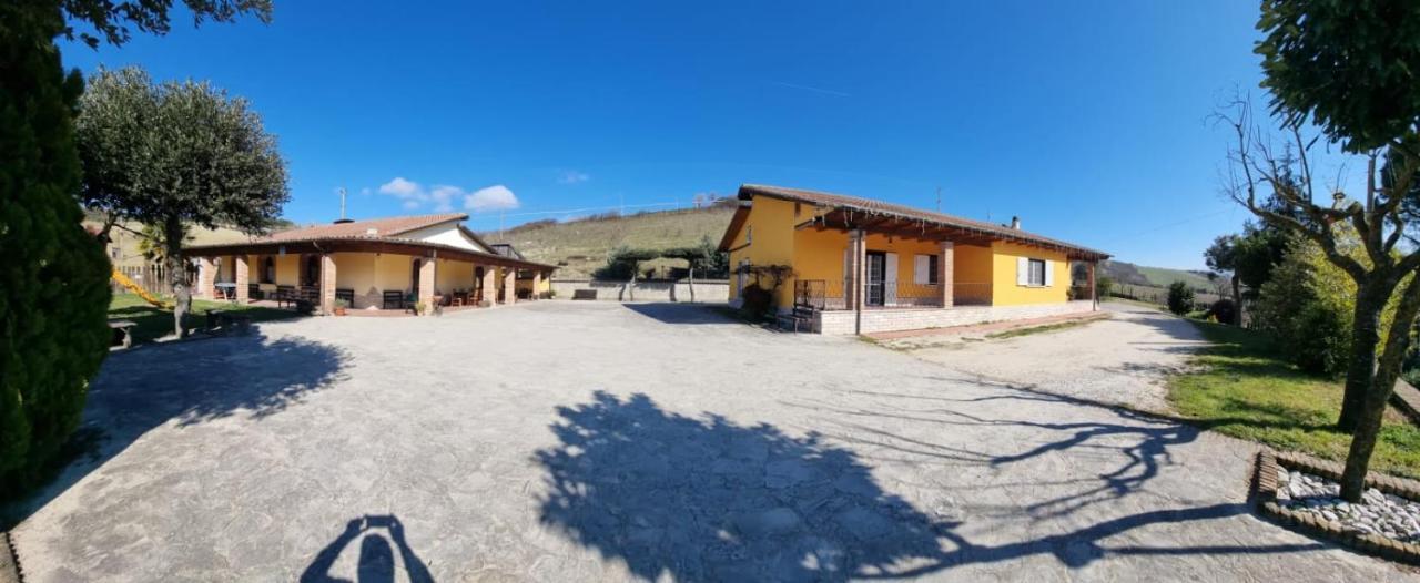 Agriturismo Caperroni Pescopagano Exteriér fotografie